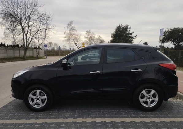Hyundai ix35 cena 44800 przebieg: 148666, rok produkcji 2013 z Rawicz małe 254